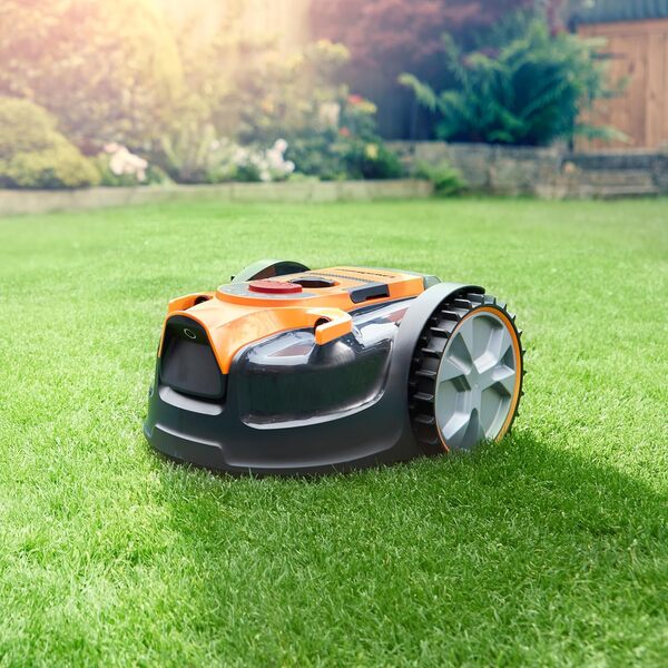 LawnMaster OcuMow® 16 Drop and Tond Robot Tondeuse à gazon avec batterie au lithium MX 24 V 4,0 Ah et chargeur rapide Pas besoin de fil limite, application ou prise d'alimentation extérieure Pour les