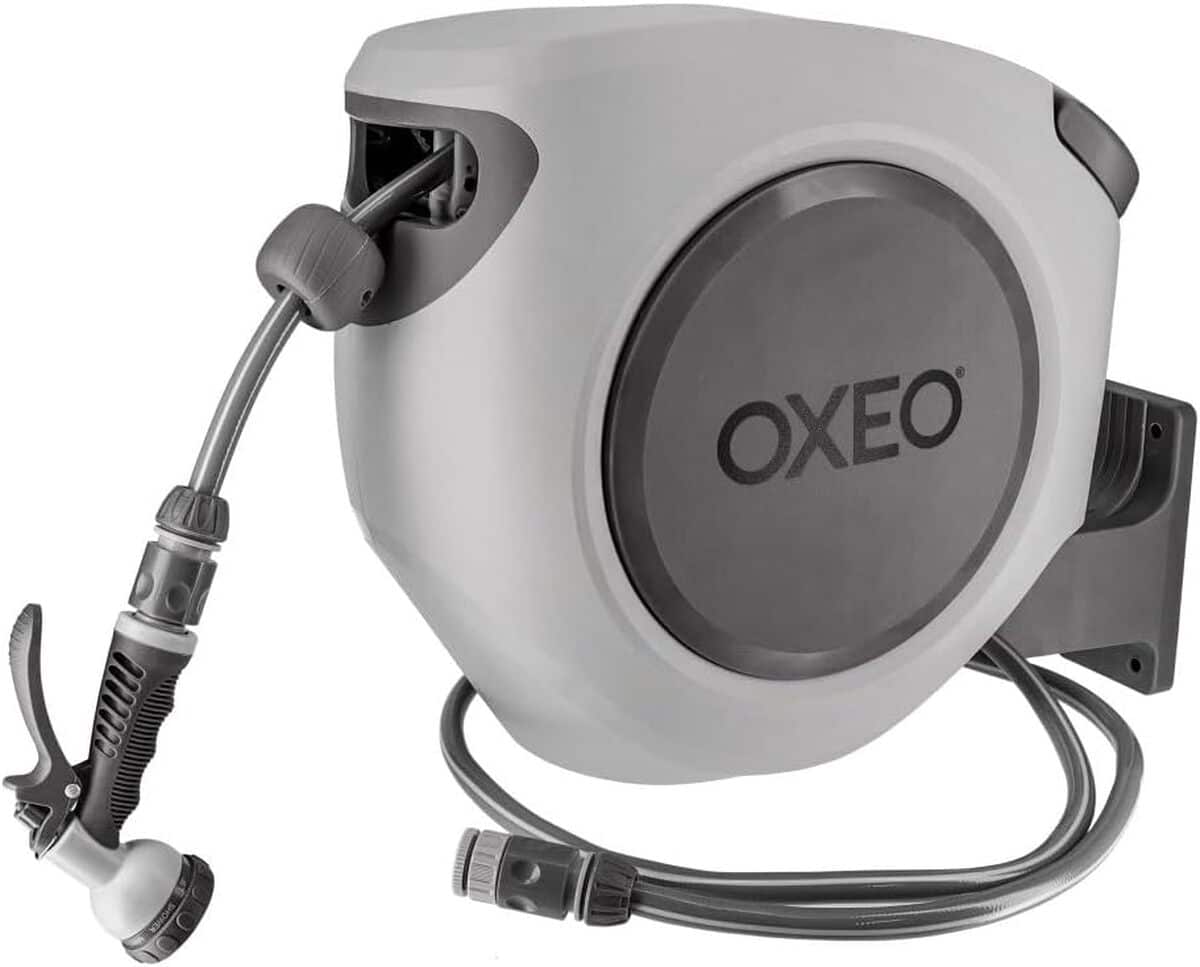 Test : dévidoir mural automatique Oxeo 35m pivotant 180°
