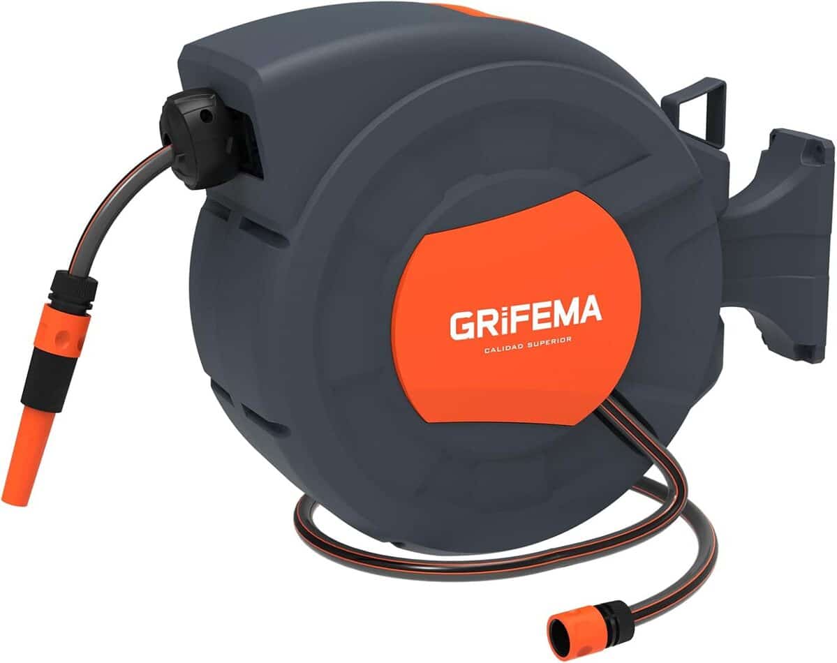 Test du GRIFEMA G301-25 : enrouleur de tuyau mural pivotant 180°