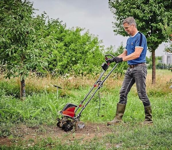 Explorez notre test détaillé de la motobineuse Einhell GC-RT 1545 M : performance, fiabilité et sécurité au rendez-vous pour votre jardinage.