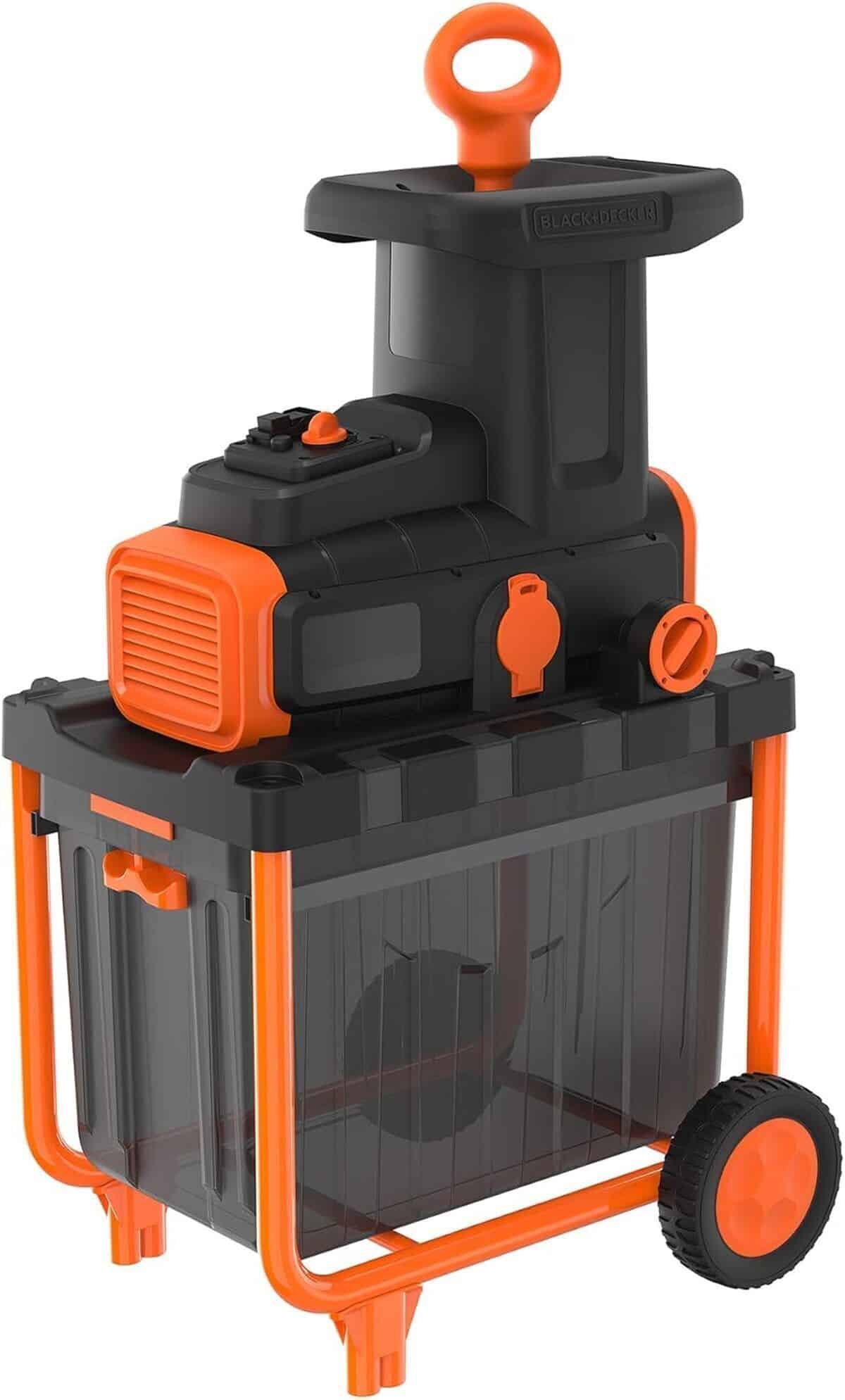 Test du broyeur de végétaux Black+Decker BEGAS5800-QS : puissant et silencieux